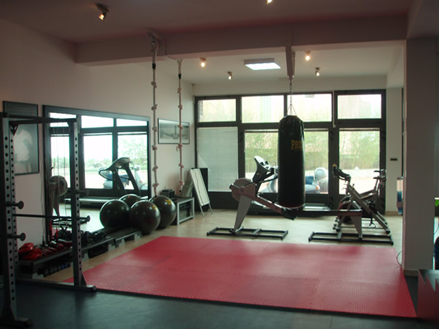 Fitness studio "Extreme fitness"