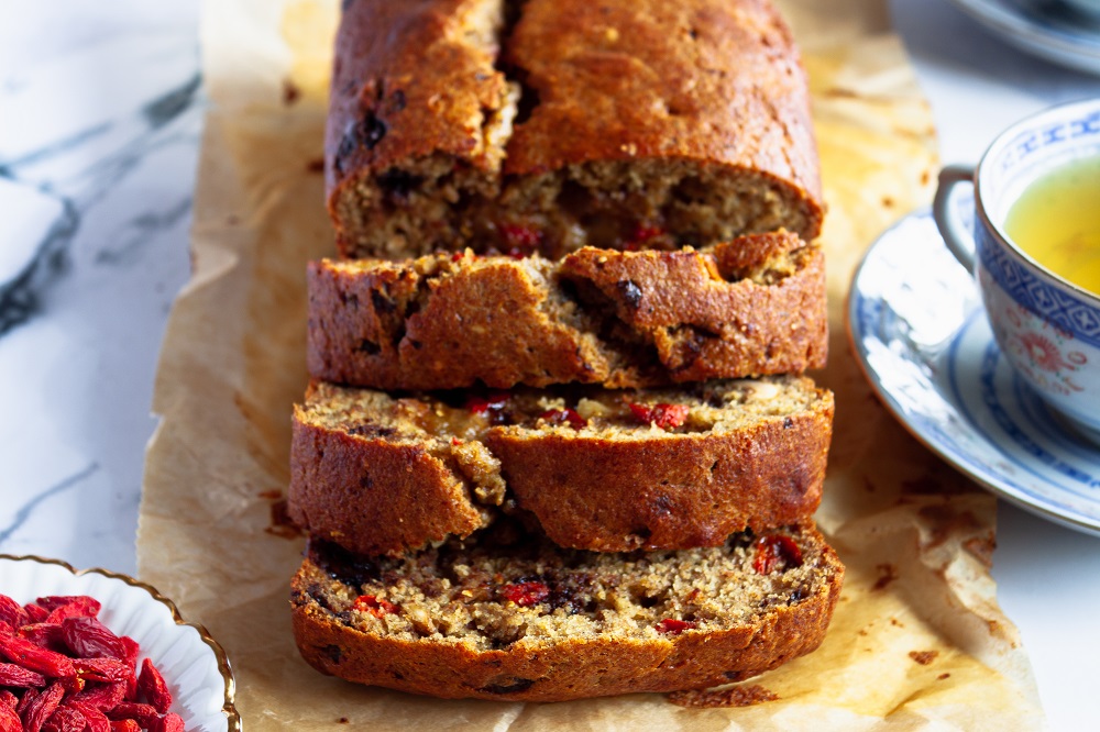 Goji banana bread