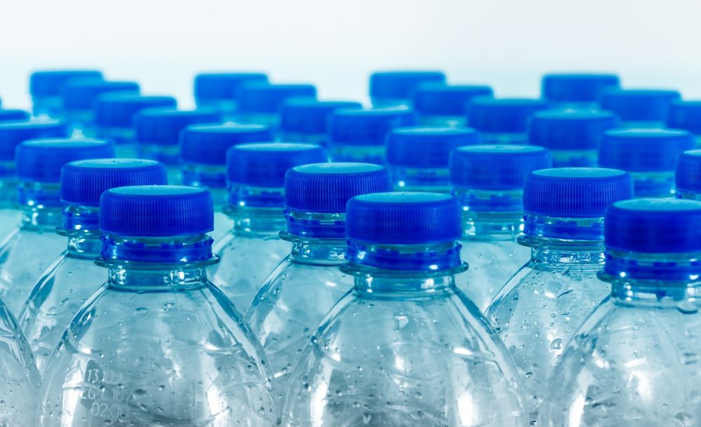 Flaširana voda: Što zapravo pijemo i je li nužno bolja od one iz slavine? - Fitness.com.hr