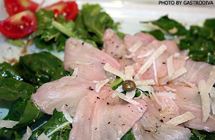 Salata sa tunom