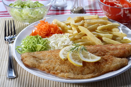 Pomfrit i pohano meso