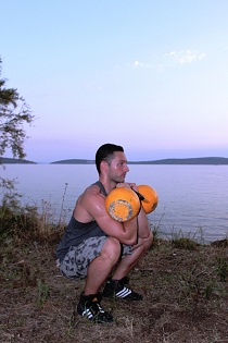 Double kettlebell thruster